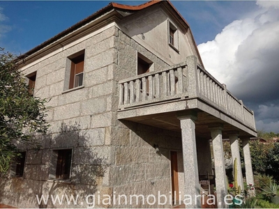 Venta Casa unifamiliar en Calle O Correlo Ponteareas. Buen estado con terraza 230 m²