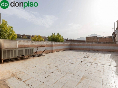 Venta Casa unifamiliar en Cordoba 12 Pinos Puente. Con terraza 738 m²