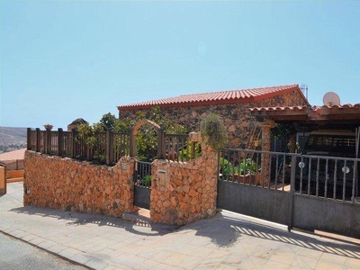 Venta Casa unifamiliar en Jose Rodriguez Curbelo Tuineje. 104 m²