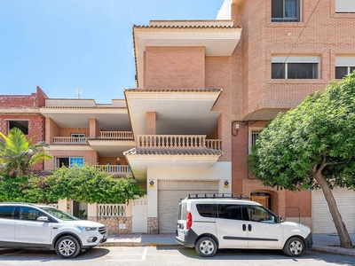 Venta Casa unifamiliar en Jaume Ii 37 Mutxamel. Con terraza 477 m²