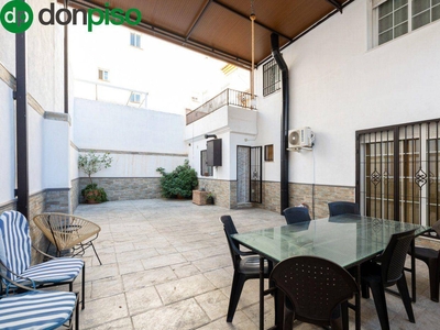 Venta Casa unifamiliar en la joya Peligros. Con balcón 270 m²