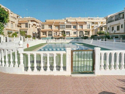 Venta Casa unifamiliar en mediterraneo 26 Guardamar del Segura. Con terraza 105 m²