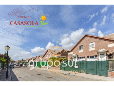 Venta Casa unifamiliar en Urbanización Puerta de Casasola S/N Renedo de Esgueva. Buen estado con terraza 160 m²