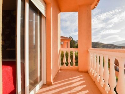 Venta Casa unifamiliar en Vista Blanca Cenes de La Vega. Con terraza 186 m²