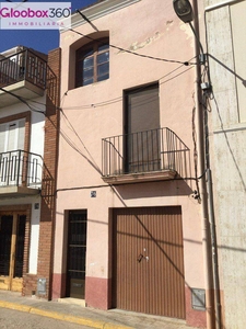 Venta Casa unifamiliar en S Antoni Montbrió del Camp. Con terraza 234 m²