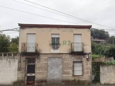 Venta Casa unifamiliar Ourense. A reformar con terraza 125 m²