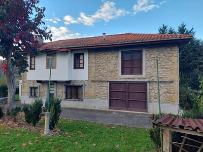 Venta Casa unifamiliar Piloña. 266 m²