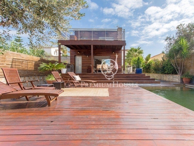 Venta Casa unifamiliar Pineda de Mar. Con balcón 233 m²