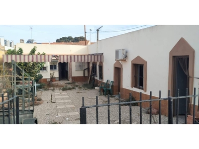 Venta Casa unifamiliar Sanlúcar de Barrameda. A reformar 180 m²