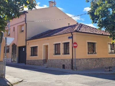 Venta Casa unifamiliar Segovia. Con terraza 116 m²