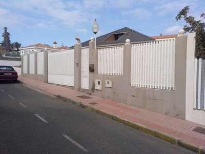 Venta Chalet en Calle Cordoba s/n Telde. Buen estado plaza de aparcamiento con balcón 500 m²