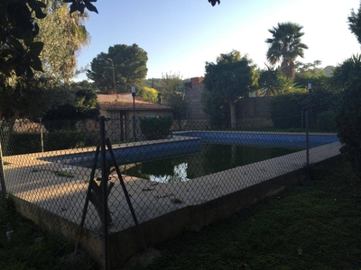 Venta Chalet en Calle del Río Jarama Chiva. 320 m²