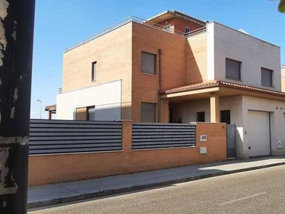 Venta Chalet en Camino Rabiche Zamora. 186 m²