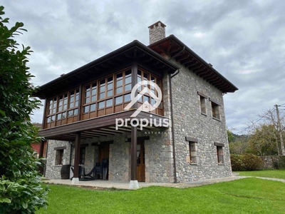 Venta Chalet Llanes. Plaza de aparcamiento calefacción individual 346 m²