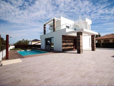 Venta Chalet Rojales. 241 m²