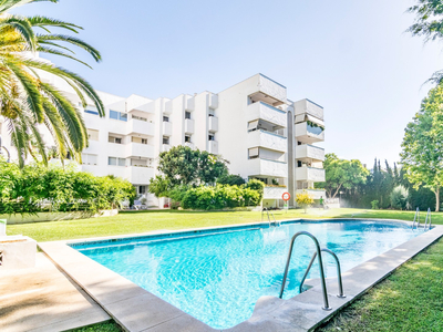 Venta de piso con piscina en Milla de Oro - Nagüeles (Marbella (Municipio))
