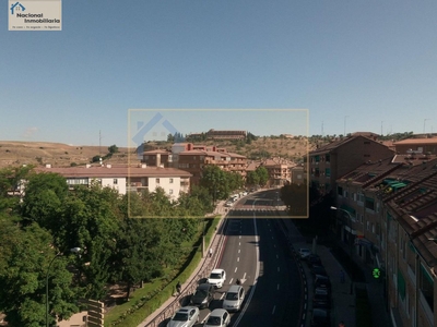 Venta de piso con terraza en San Lorenzo (Segovia), Via Roma
