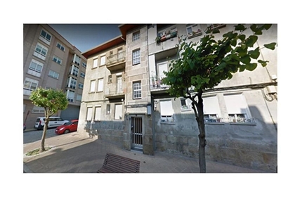 Venta de piso en calle CL Carlos Maside de 3 habitaciones con calefacción