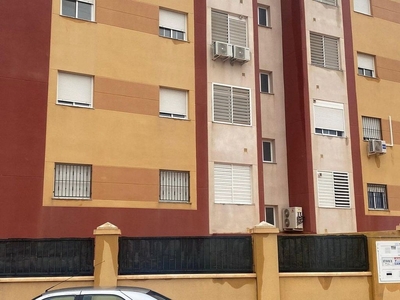 Venta de piso en Puebla de Vícar de 3 habitaciones con balcón