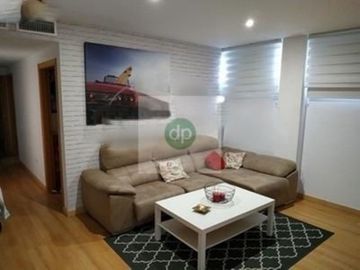 Venta de piso en San Roque - Ronda norte de 2 habitaciones con terraza y aire acondicionado