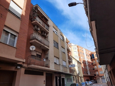 Venta Piso Almansa. Piso de tres habitaciones Primera planta con balcón