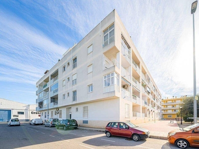 Venta Piso Almoradí. Piso de tres habitaciones Segunda planta con balcón