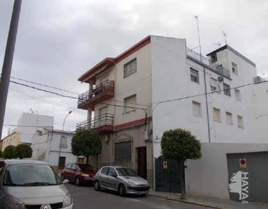 Venta Piso Baena. Piso de tres habitaciones en Calle Capitán Diego Montes Roldán. Primera planta