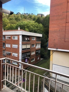 Venta Piso Bilbao. Piso de dos habitaciones Nuevo tercera planta con terraza calefacción individual