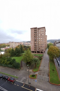 Venta Piso Bilbao. Piso de tres habitaciones en Calle Fernando Jiménez Miembro DYA 2. Buen estado sexta planta con terraza calefacción individual