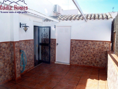 Venta Piso Cádiz. Piso de dos habitaciones Tercera planta con terraza