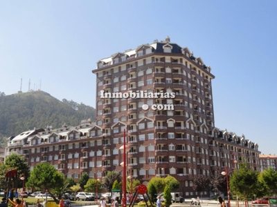 Venta Piso Castro Urdiales. Piso de tres habitaciones en Calle ATAULFO ARGENTA. Buen estado décima planta con terraza