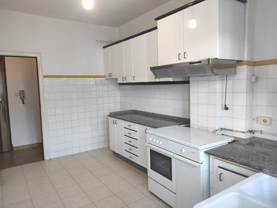 Venta Piso en Alfredo BraÑas. Santiago de Compostela. Tercera planta con balcón