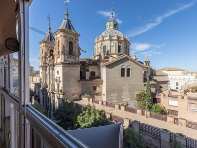 Venta Piso Granada. Piso de tres habitaciones Cuarta planta con terraza