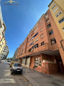 Venta Piso Málaga. Piso de tres habitaciones Primera planta con balcón