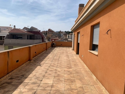 Venta Piso Totana. Piso de tres habitaciones en Calle Melchor de Benisa. Buen estado tercera planta con terraza