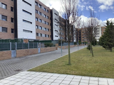 Venta Piso Valladolid. Piso de dos habitaciones en Calle MONASTERIO SAN JUAN DE PEÑA. Buen estado segunda planta