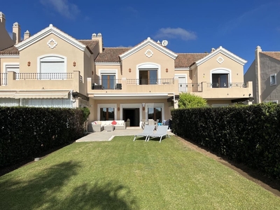 Casa en venta en El Paraiso, Estepona, Málaga