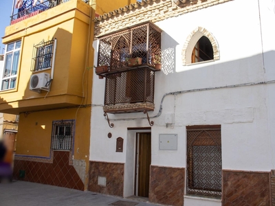 Chalet en venta en La Algaba, Sevilla