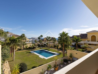 Piso de 79m² con 25m² terraza en venta en Estepona