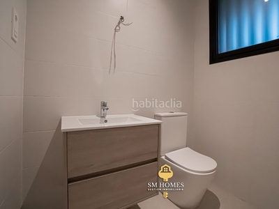 Alquiler casa adosada con 3 habitaciones con parking, calefacción y aire acondicionado en Madrid