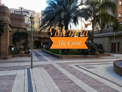 Alquiler piso con 3 habitaciones con ascensor, parking, calefacción y aire acondicionado en Valencia