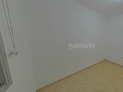 Alquiler piso segundo con 3 habitaciones en La Salut Badalona