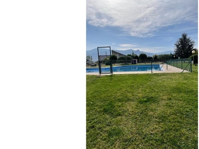 Casa con jardín y piscina en Nalda