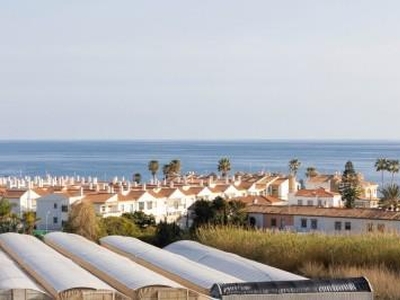 Casa con terreno en Motril