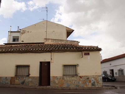 Chalet adosado en venta en Calle Rosales, 02600, Villarrobledo (Albacete)