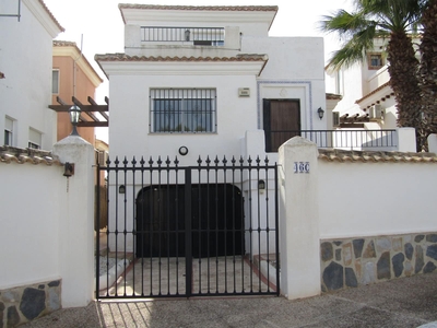 Chalet en venta en Orihuela Costa, Orihuela, Alicante