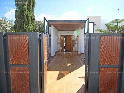 Chalet en venta en Puerto Calero, Yaiza, Lanzarote