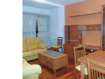 INVERSIÓN SE VENDE APARTAMENTO CON BUENA INQUILINA: CENTRO CALVARIO, 2 DORMITORIOS, SEMINUEVO, AMUEBLADO, AMPLIA PLAZA GARAJE Y…