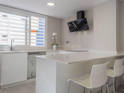 Piso casa en venta 4 habitaciones 2 baños. en La Malagueta - Monte Sancha Málaga