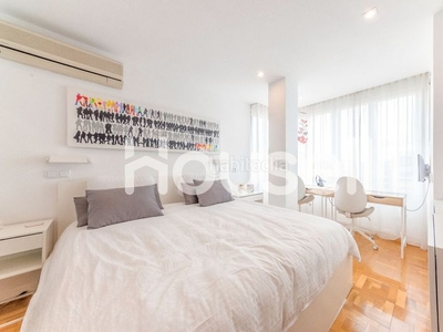 Piso con 4 habitaciones con ascensor, parking y aire acondicionado en Madrid